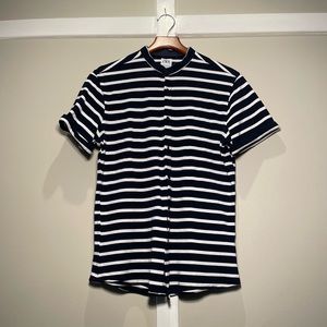 ZARA Grandad Collared Short-sleeved Button-Up Shirt.